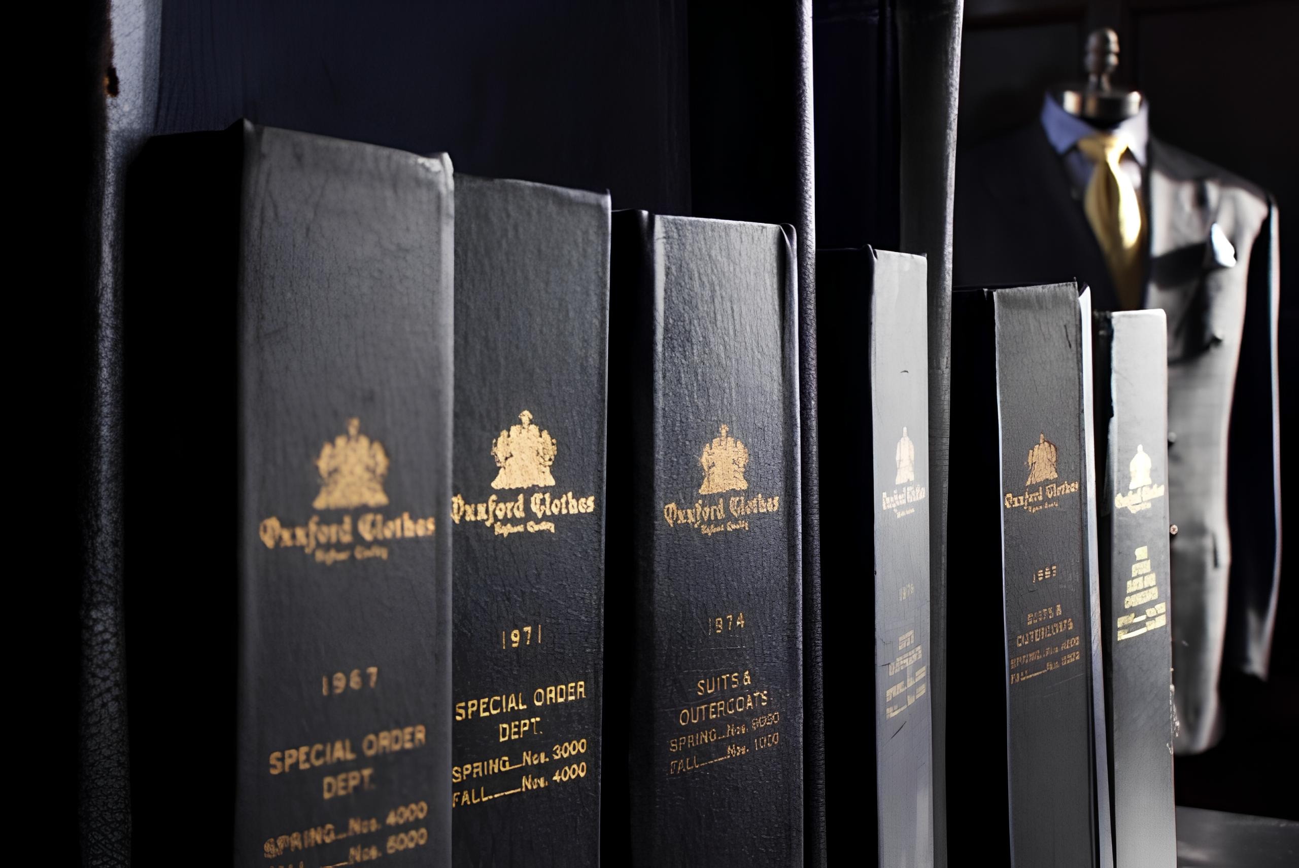 Oxxford Clothes - Sewing threads and tools